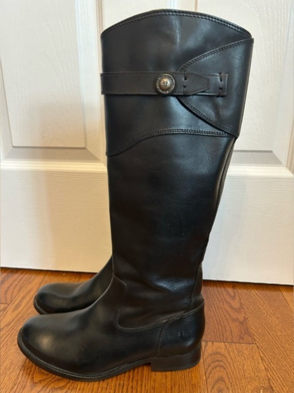 Frye Women's Molly Button Tall Black Leather Riding Boot Style 76111 Size 7